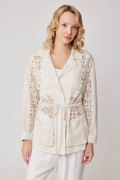 FLORAL-PATTERNED TRANSPARENT JACKET WITH ANTERIOR BINDING