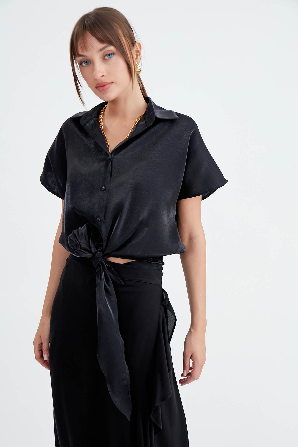 BRIGHT SATIN SHIRT WITH WAIST BOW