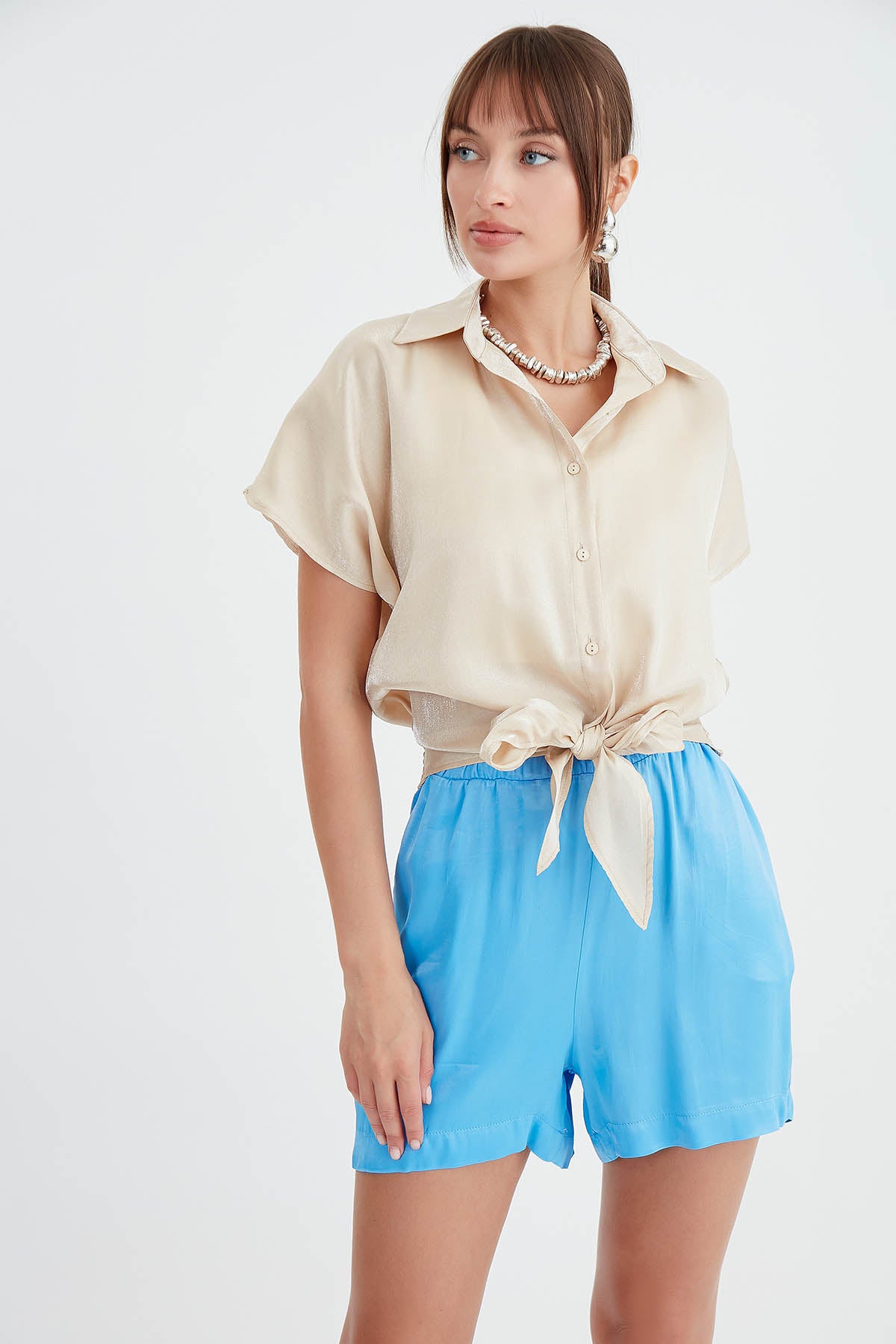 BRIGHT SATIN SHIRT WITH WAIST BOW