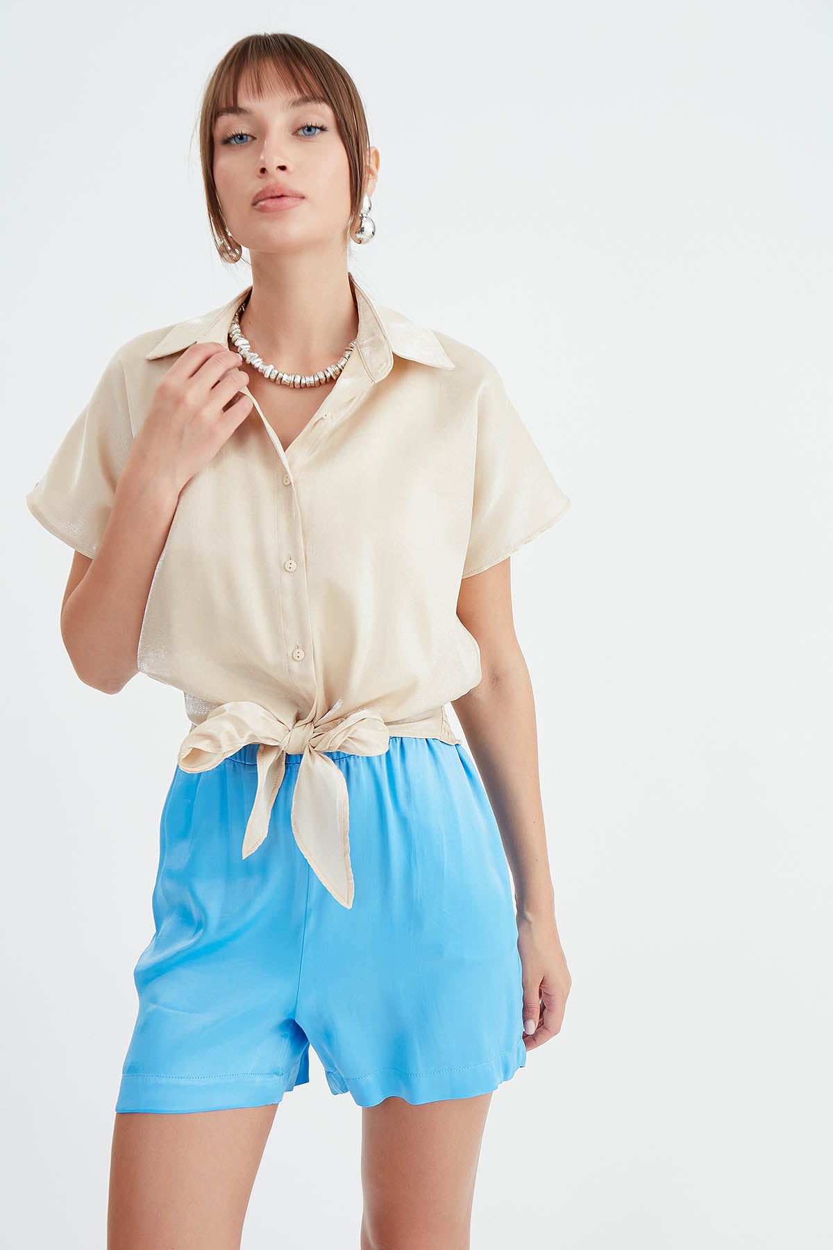 BRIGHT SATIN SHIRT WITH WAIST BOW