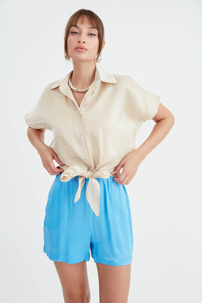 BRIGHT SATIN SHIRT WITH WAIST BOW