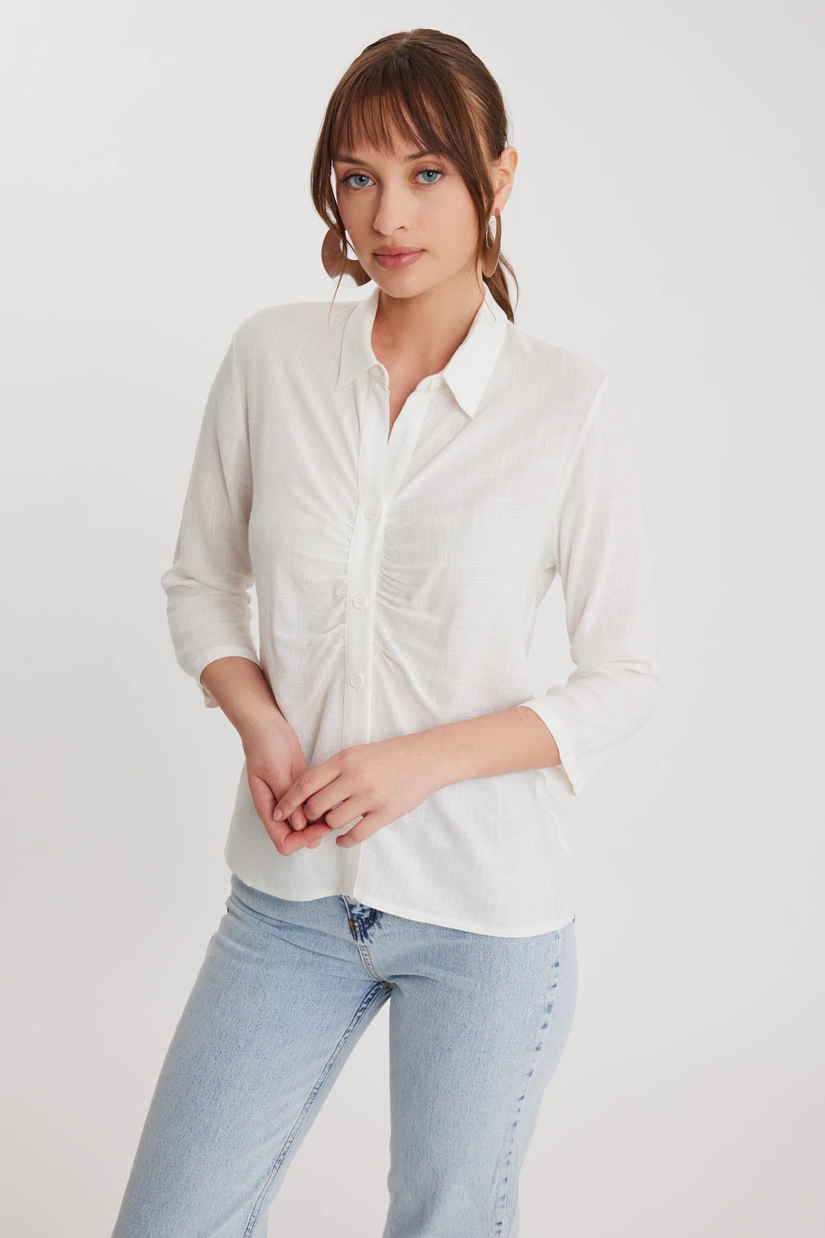 THE VISCOSE LINEN SHIRT WITH THE BENT