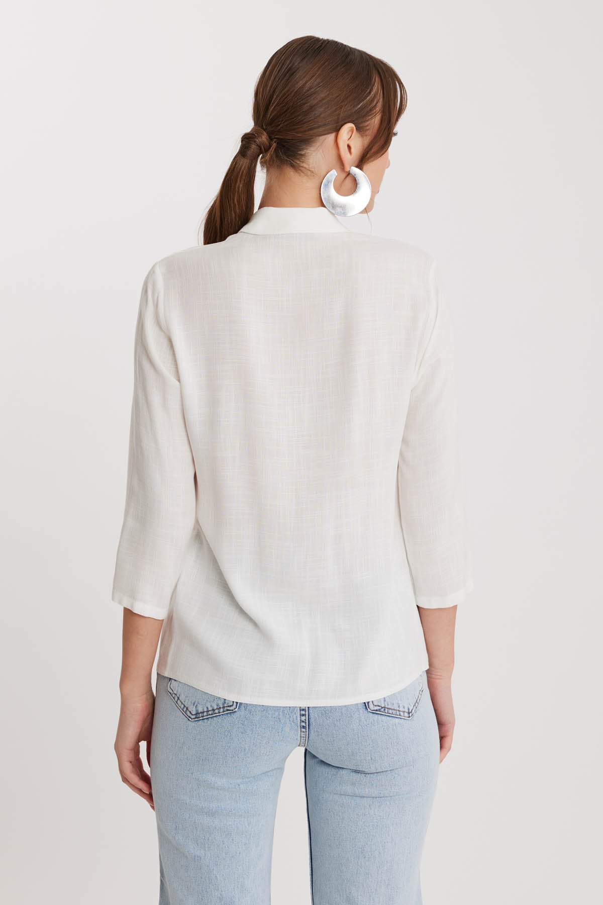 THE VISCOSE LINEN SHIRT WITH THE BENT