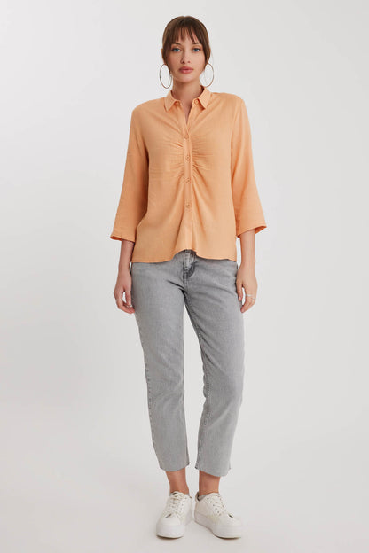THE VISCOSE LINEN SHIRT WITH THE BENT