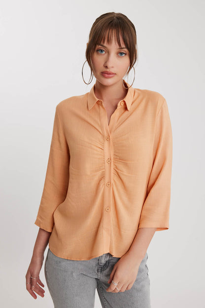 THE VISCOSE LINEN SHIRT WITH THE BENT