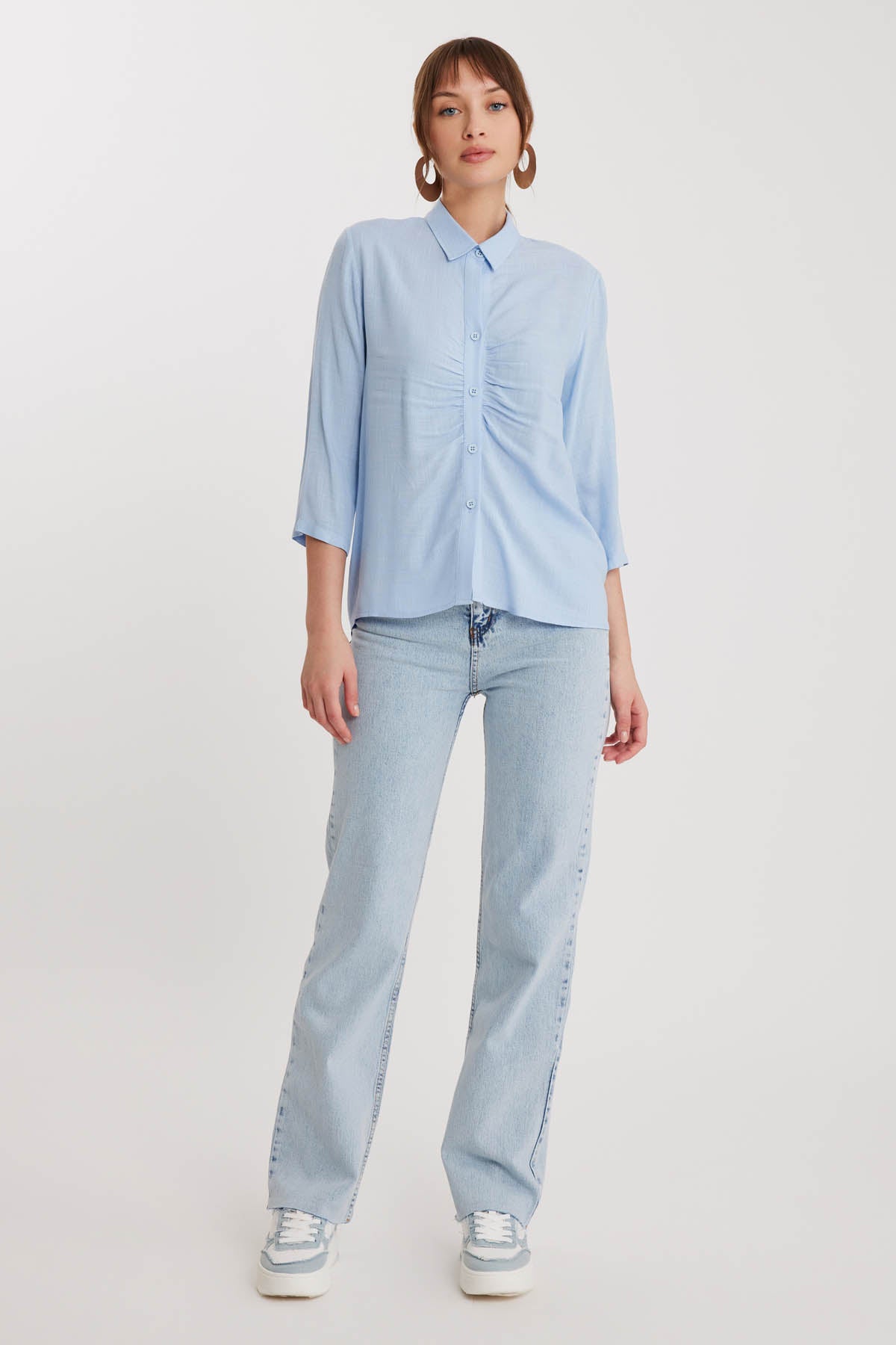 THE VISCOSE LINEN SHIRT WITH THE BENT