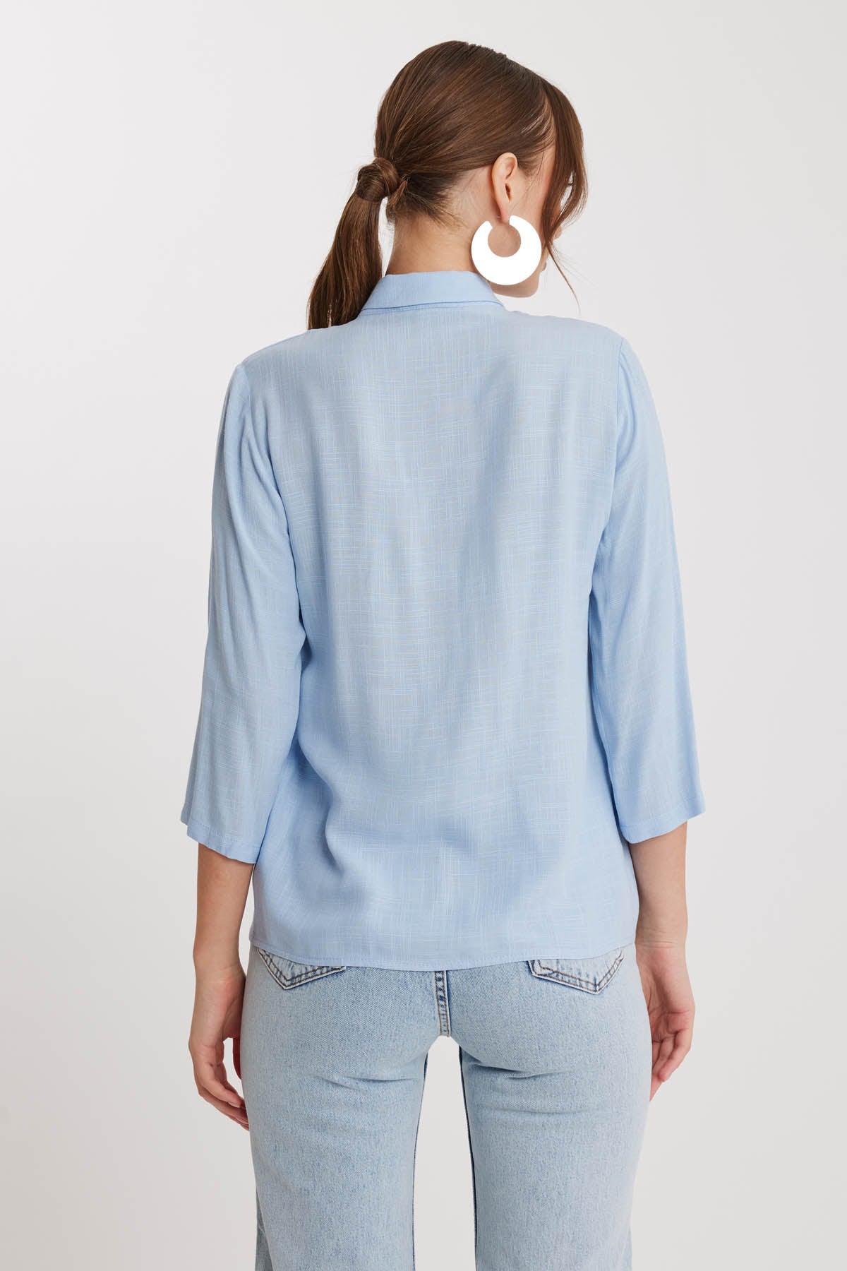 THE VISCOSE LINEN SHIRT WITH THE BENT
