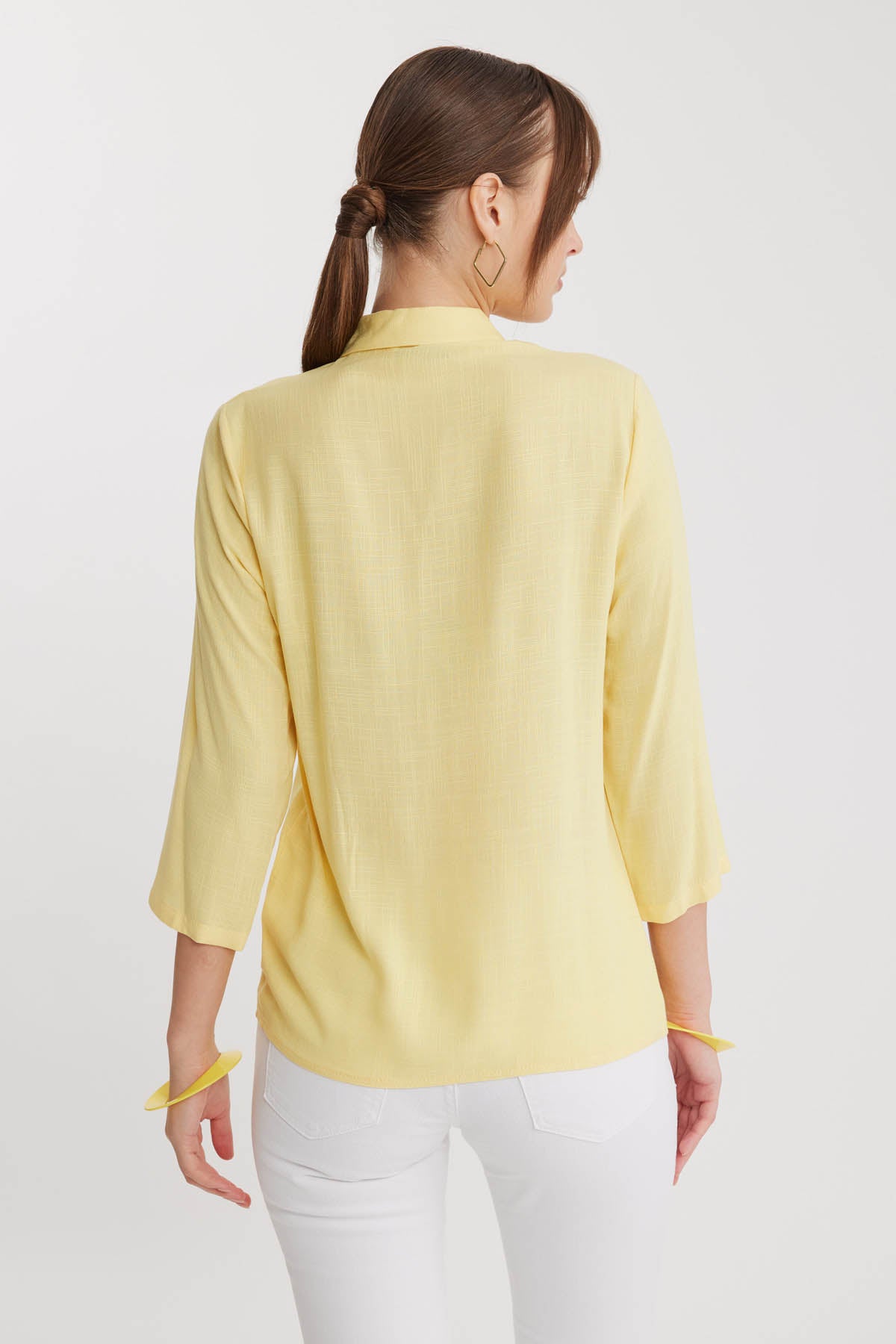 THE VISCOSE LINEN SHIRT WITH THE BENT