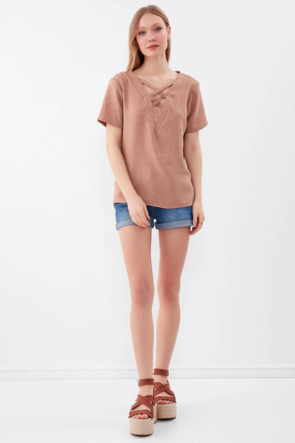 CROSSTAB V COLLAR BLOUSE