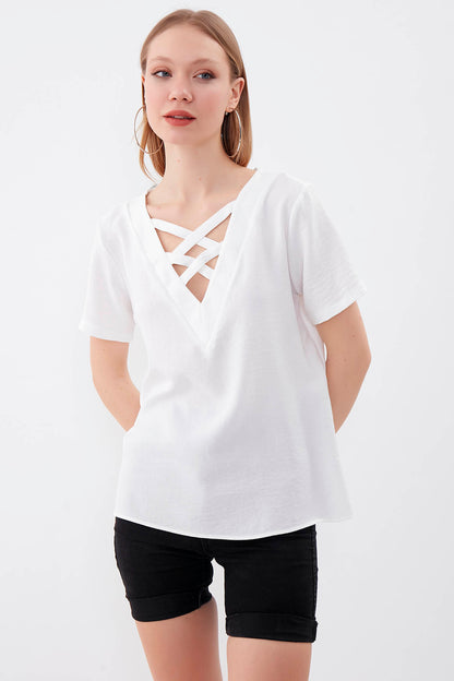 CROSSTAB V COLLAR BLOUSE