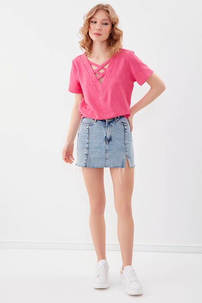 CROSSTAB V COLLAR BLOUSE