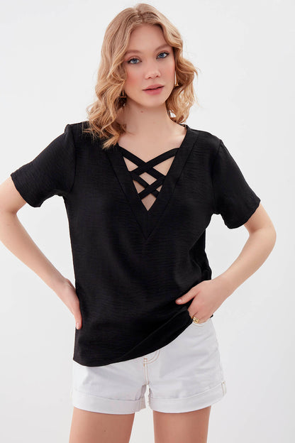 CROSSTAB V COLLAR BLOUSE