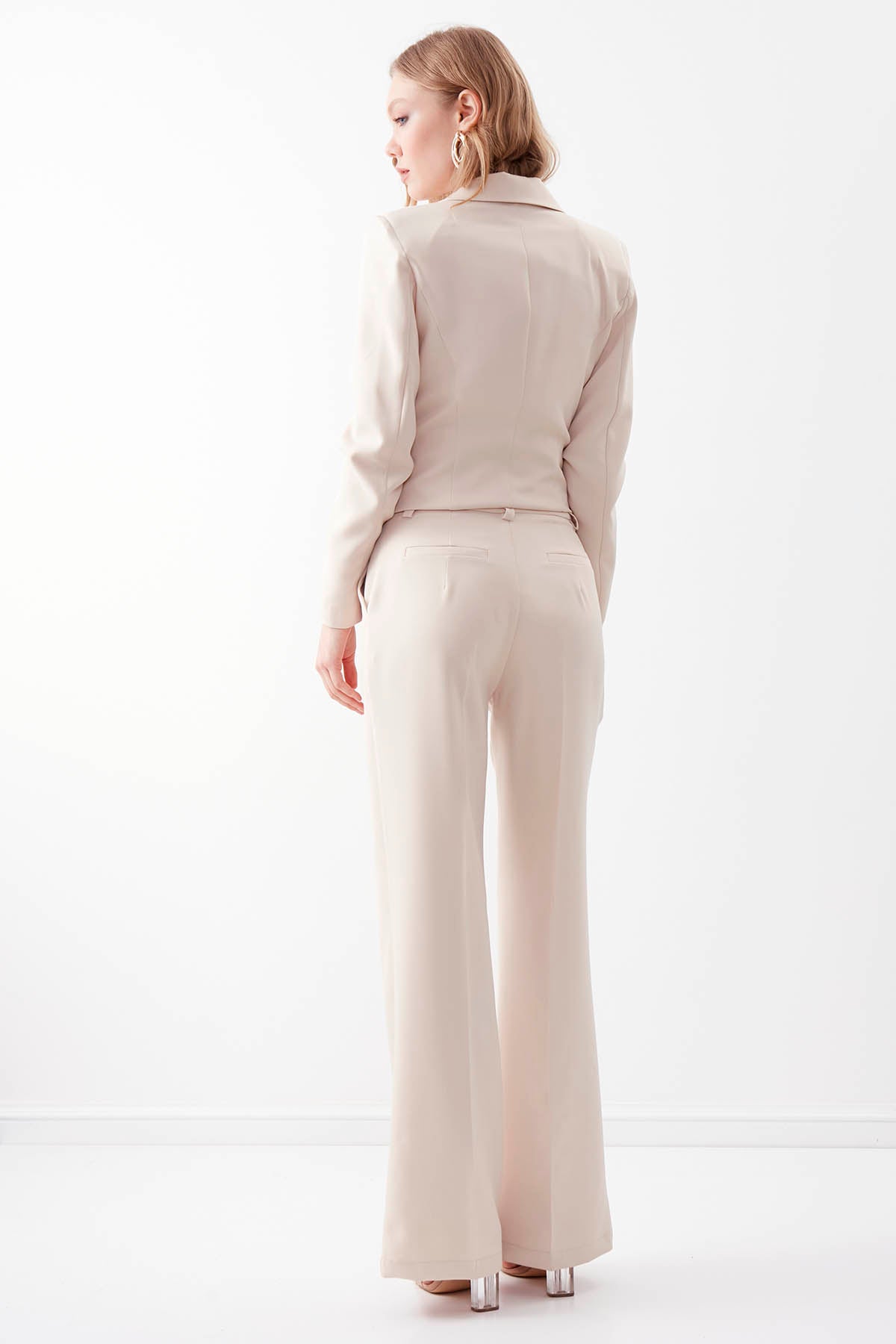 FRONT-DESCENDED HIGH-WAIST WIDE-LEG TROUSERS