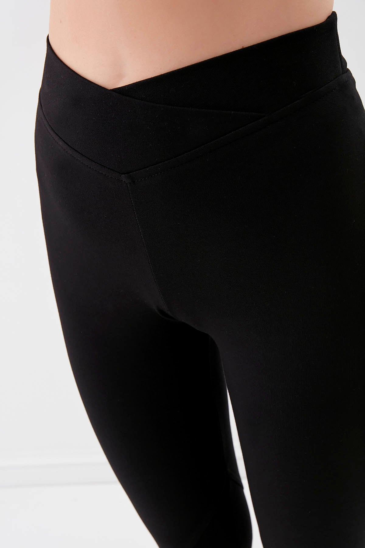 FRONT-DESCENDED HIGH WAIST TIGHTS