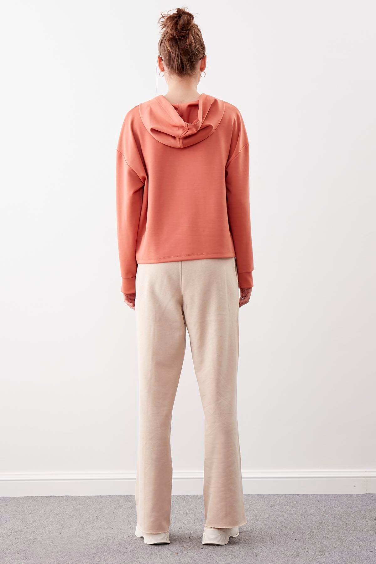 FRONT-STITCHED LACED TRACKSUIT