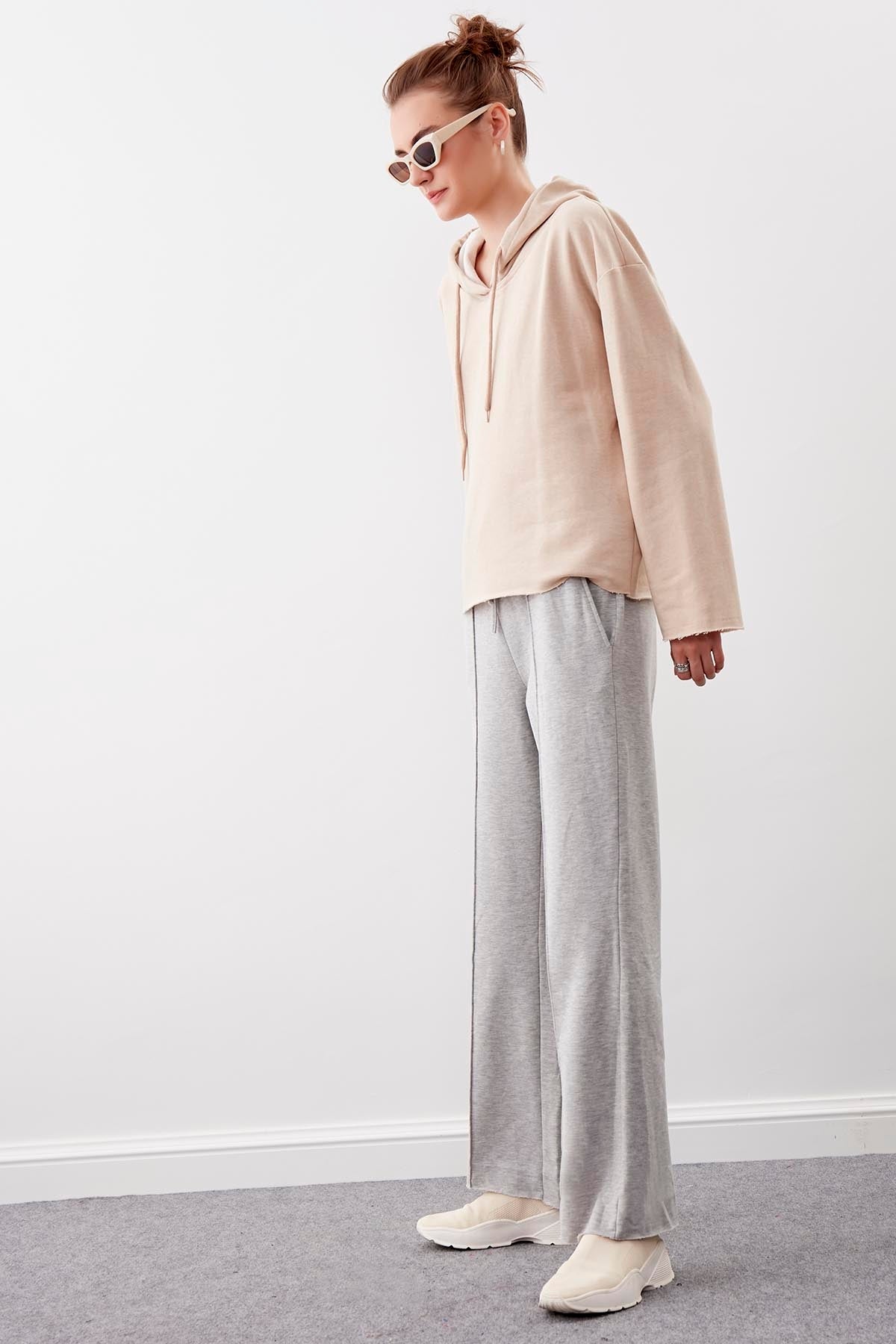 FRONT-STITCHED LACED TRACKSUIT
