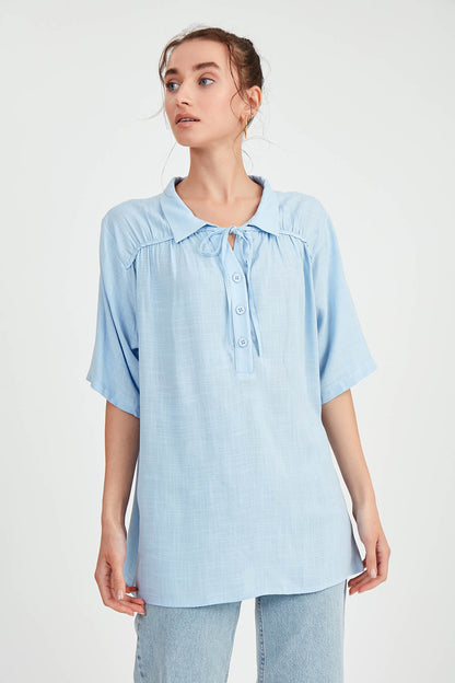 BLOUSE WITH NECK BUTTON BINDING