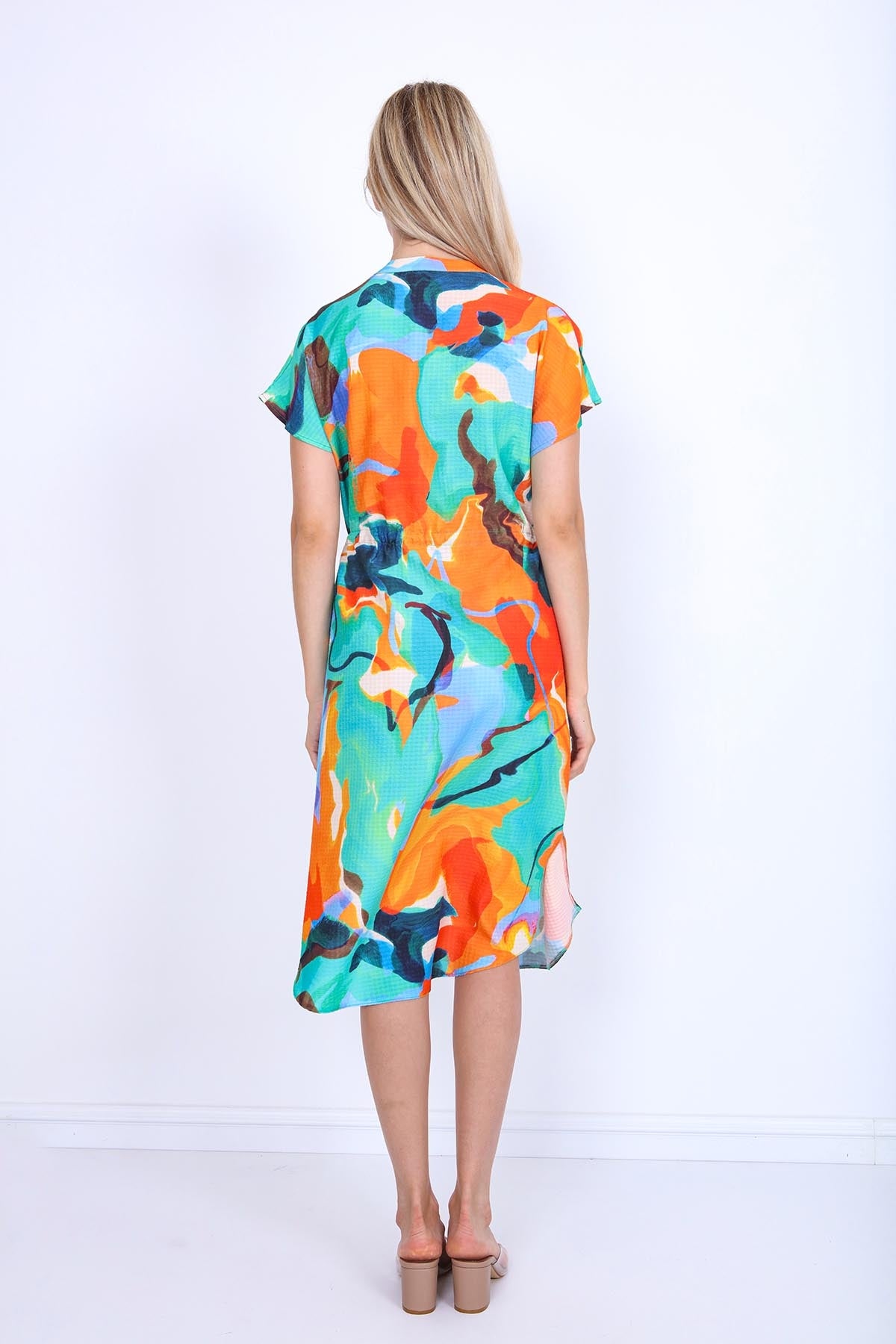 SHORT SLEEVE DRESS WITH FRONT BUTTON SPINE
