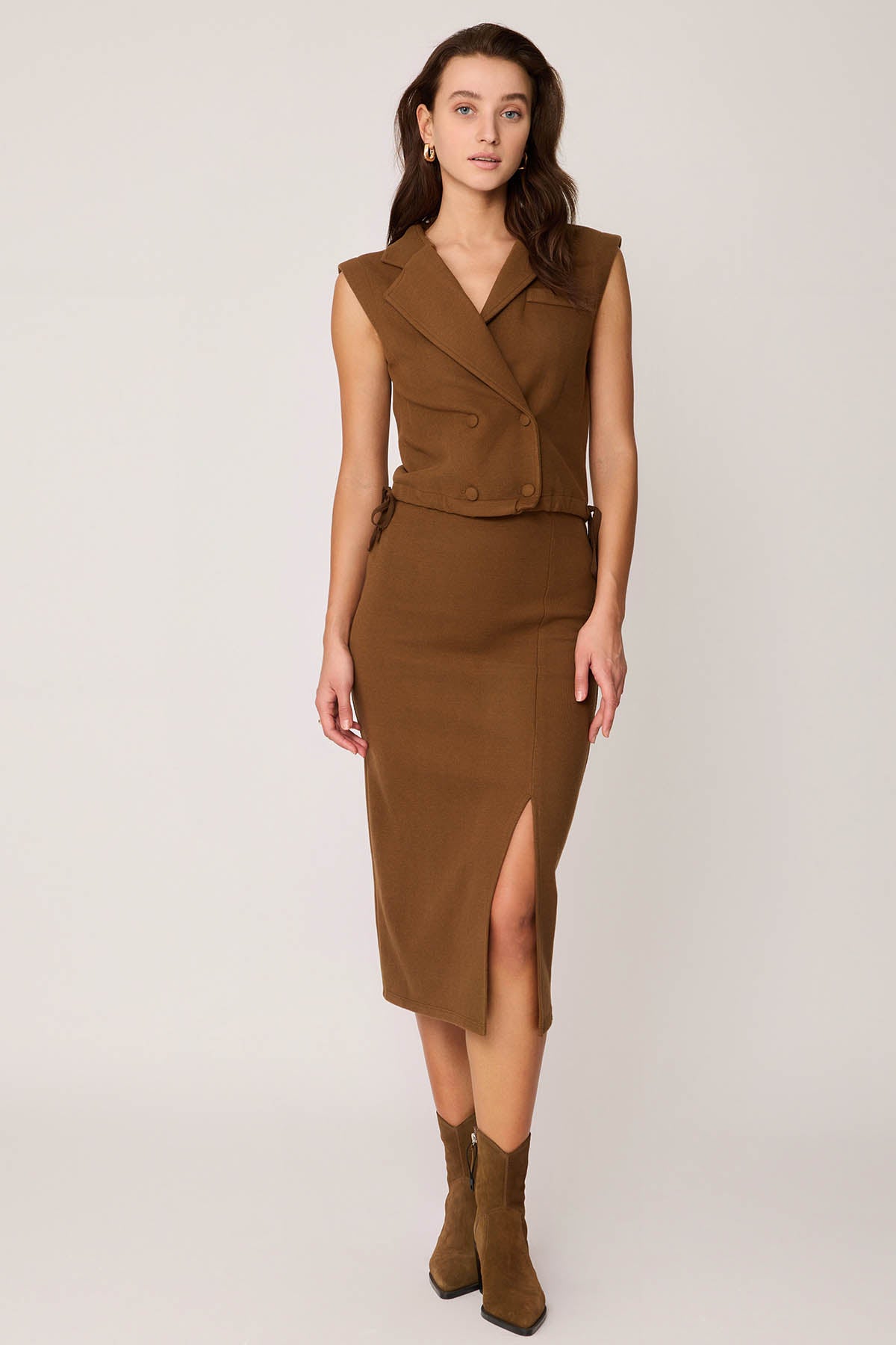 KNITTED VEST WITH WEDGE BUTTONS
