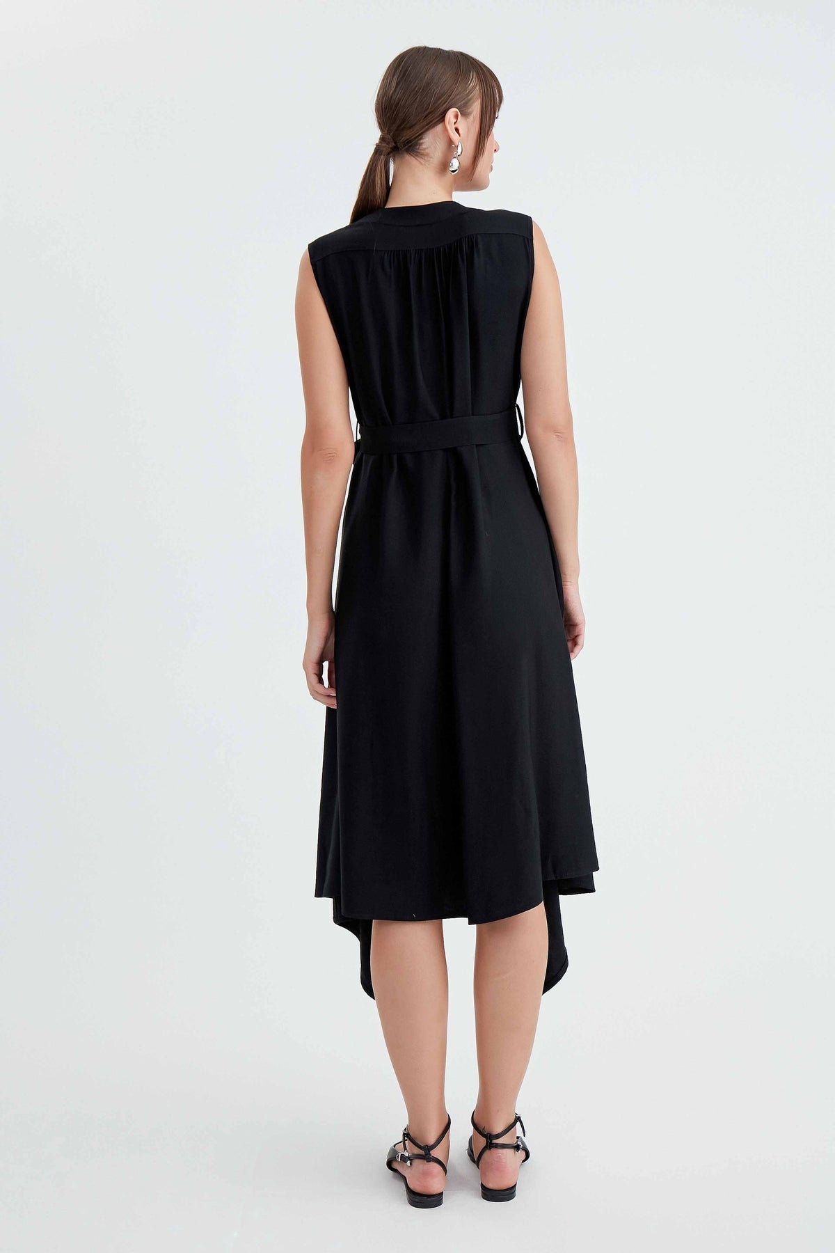 SLEEVELESS DRESS WITH FRONT BUTTON BELT