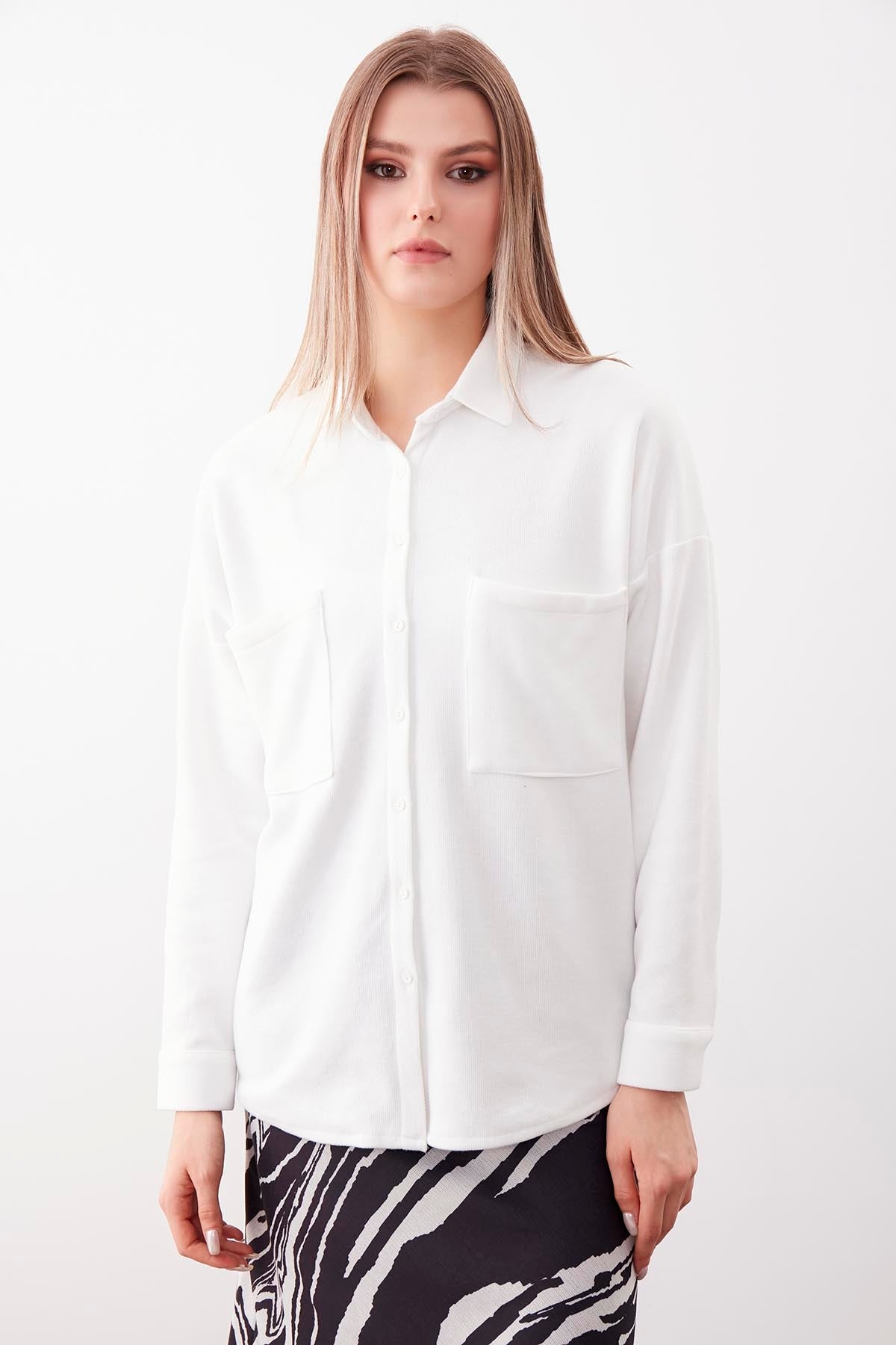 FRONT BUTTONED WITH POCKETS KNITTED BLOUSE