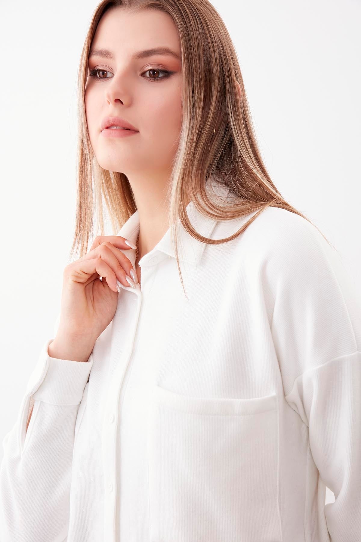 FRONT BUTTONED WITH POCKETS KNITTED BLOUSE