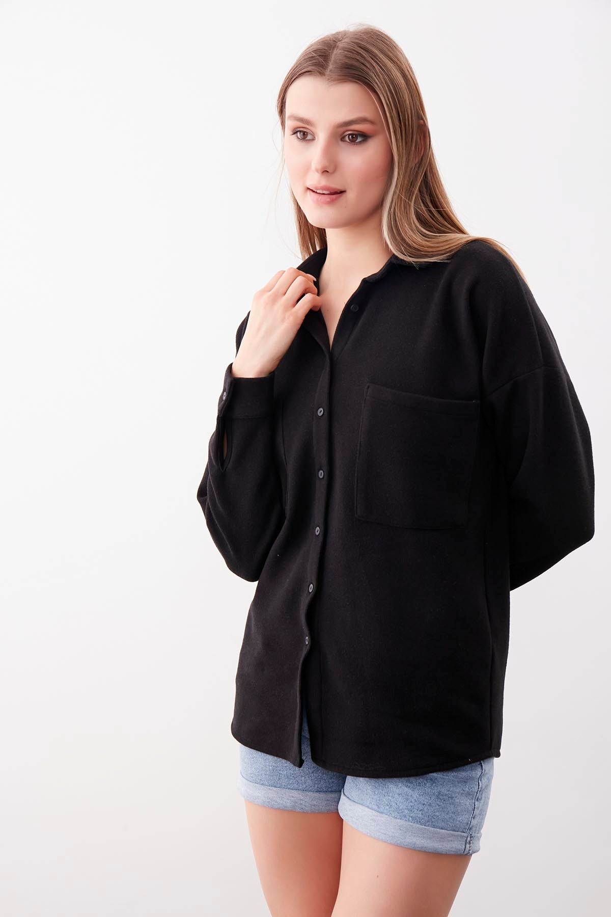 FRONT BUTTONED WITH POCKETS KNITTED BLOUSE