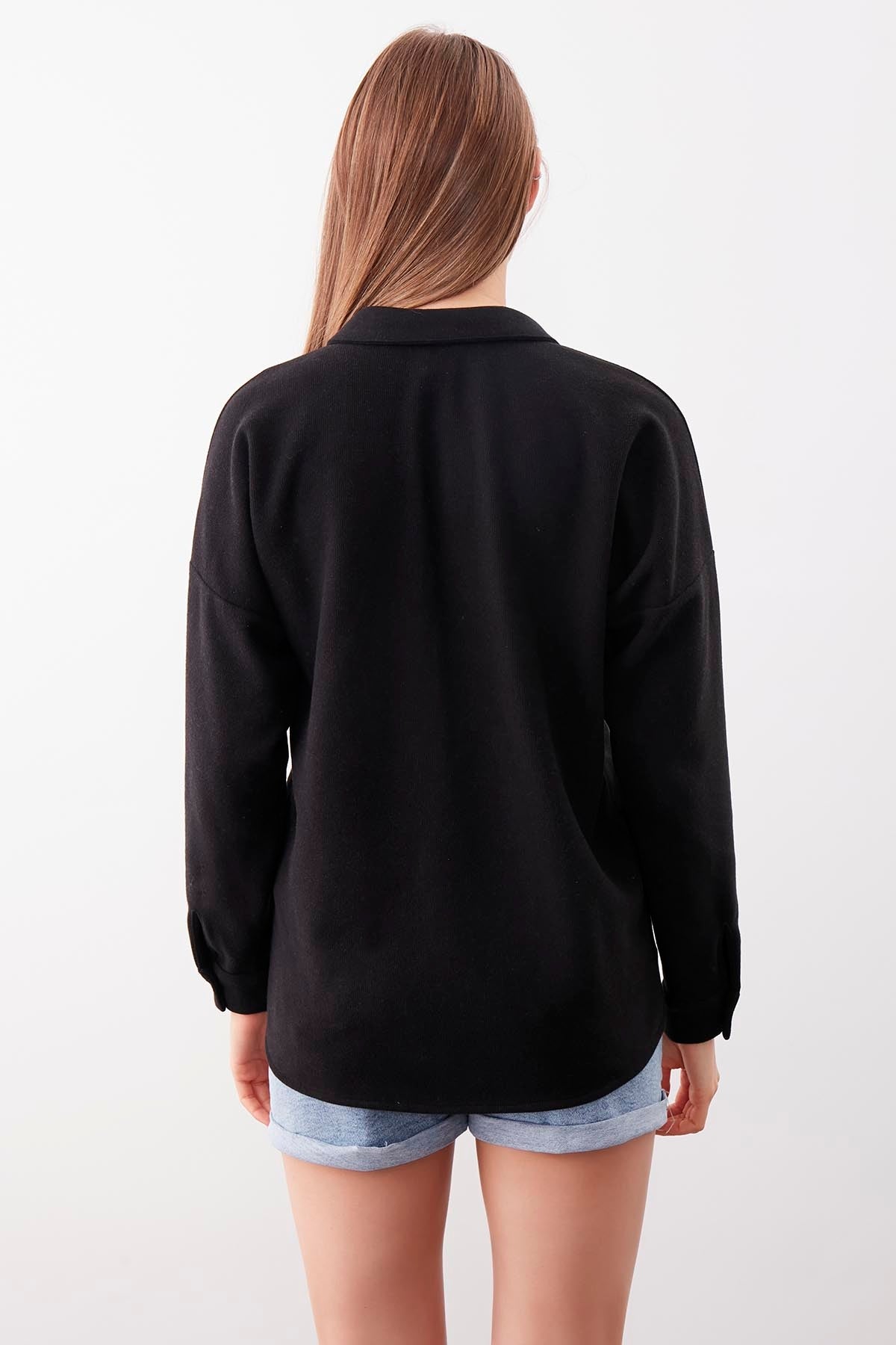 FRONT BUTTONED WITH POCKETS KNITTED BLOUSE