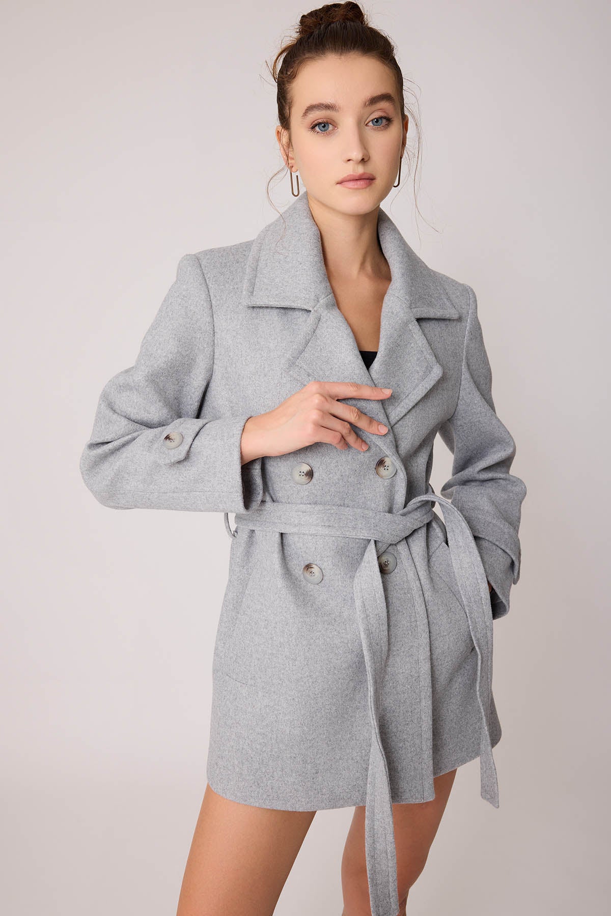 SHORT BOWL JACKET WITH FRONT BUTTON BELT