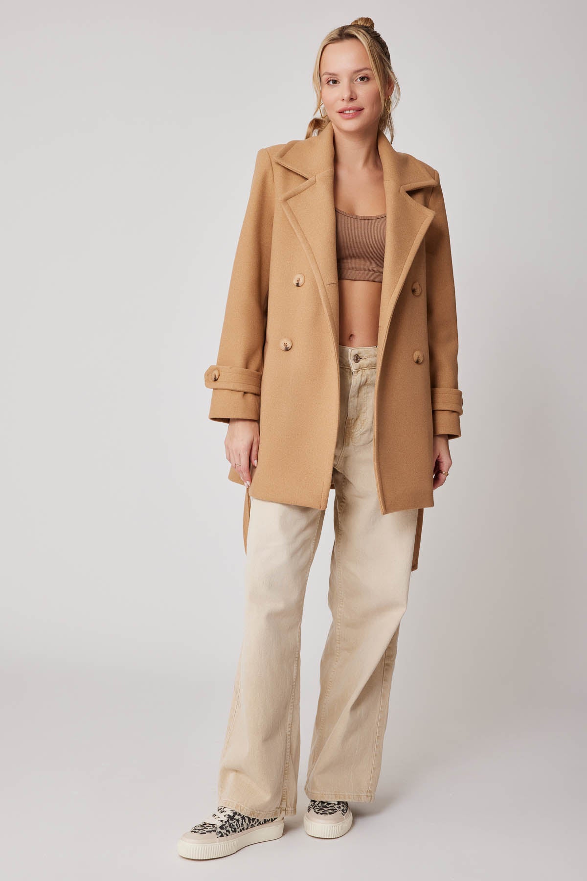 SHORT BOWL JACKET WITH FRONT BUTTON BELT