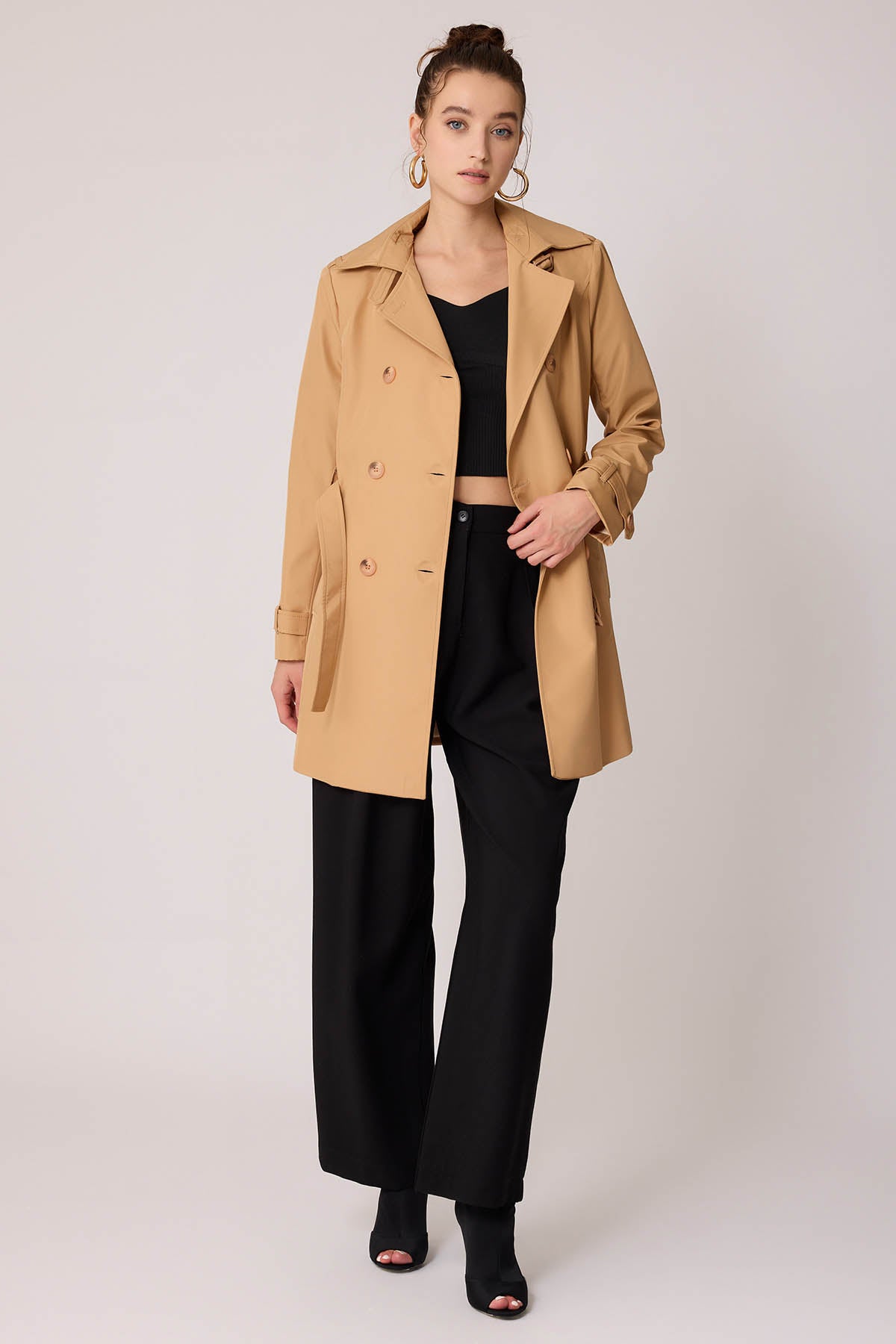 TRENCH COAT WITH THE FRONT BUTTON BELT