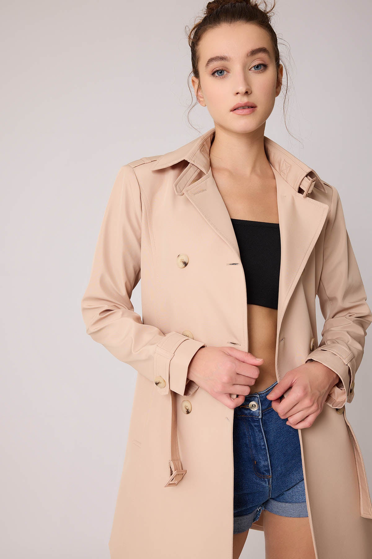 TRENCH COAT WITH THE FRONT BUTTON BELT
