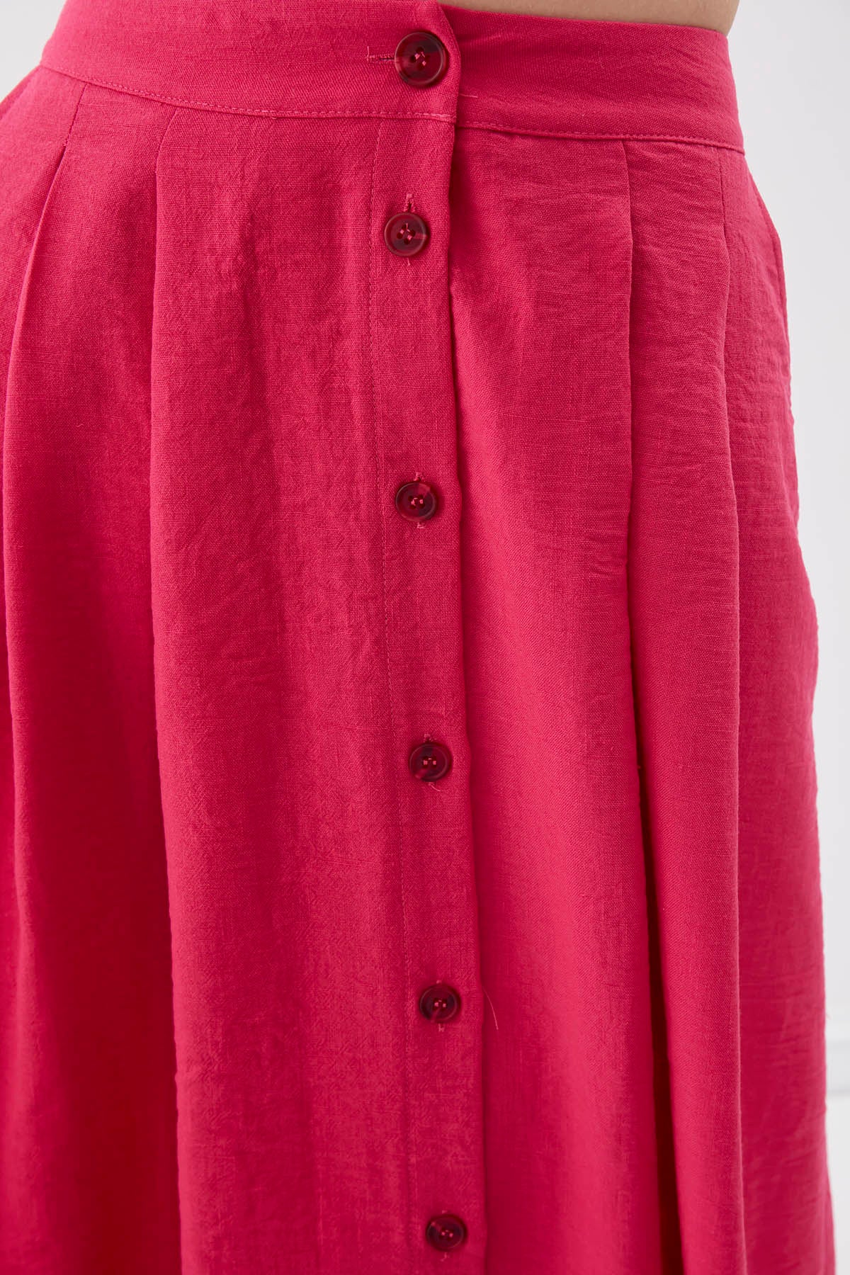 MIDSIZE SKIRT WITH FRONT BUTTON