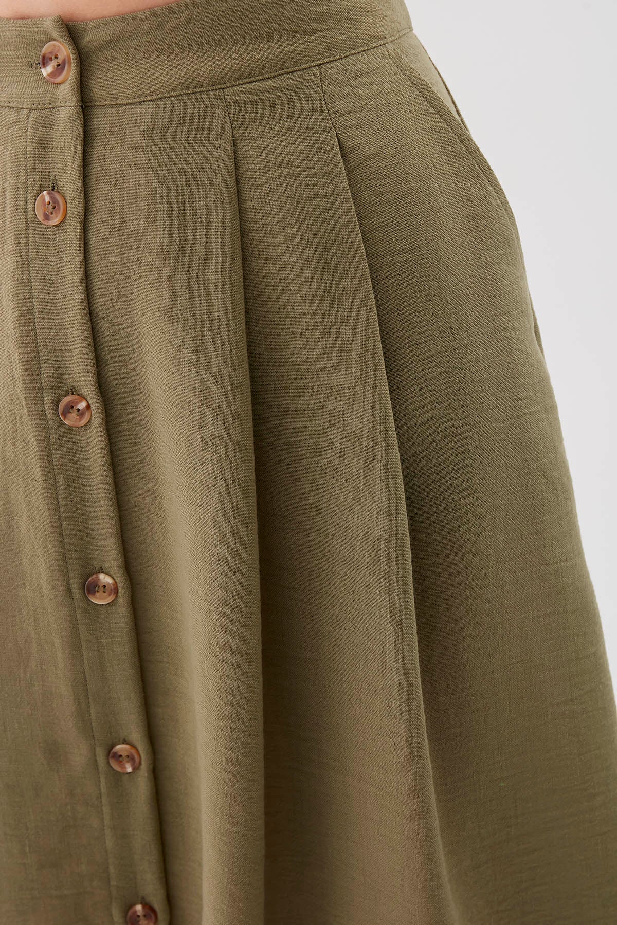 MIDSIZE SKIRT WITH FRONT BUTTON