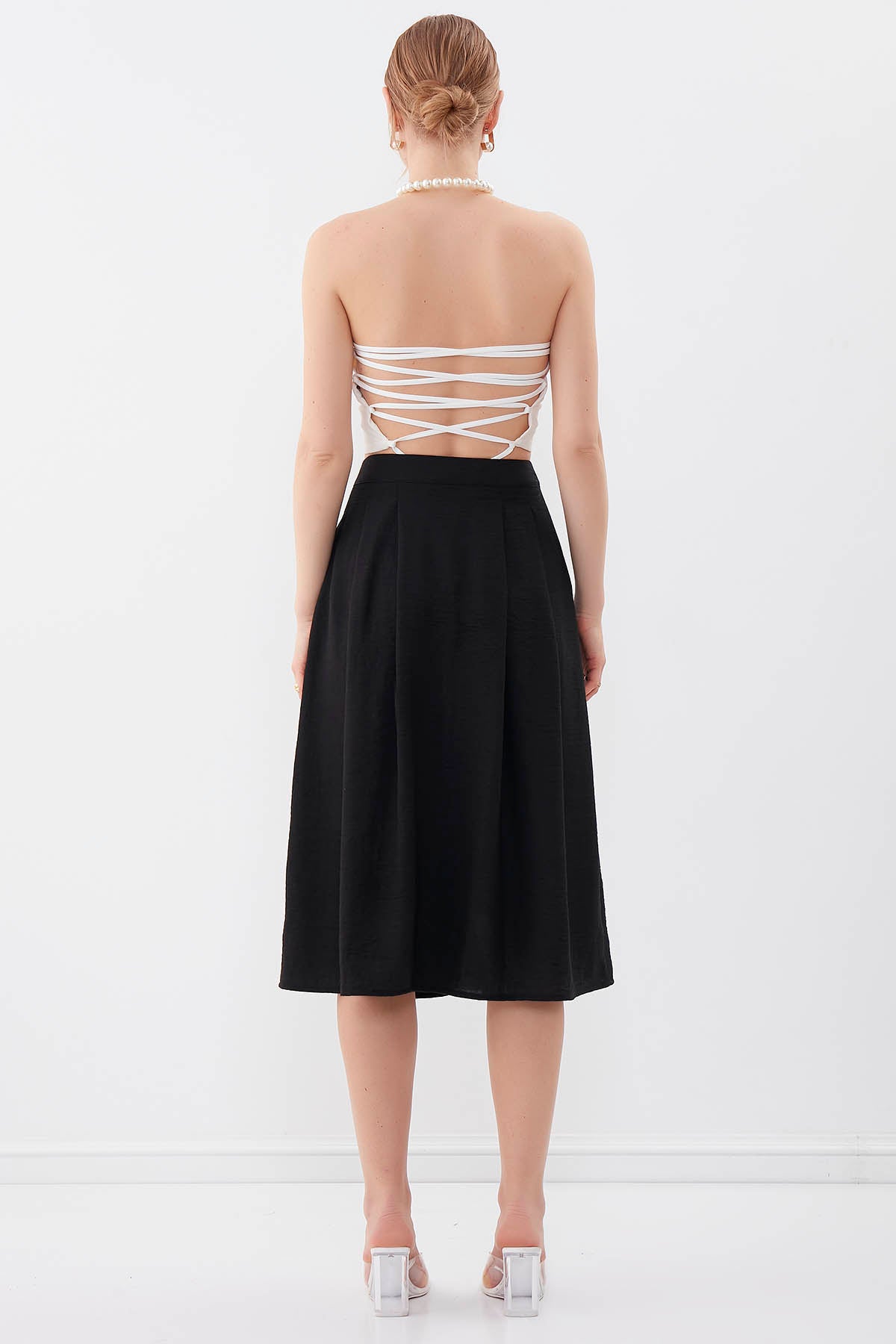 MIDSIZE SKIRT WITH FRONT BUTTON