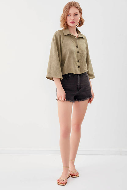 LOOSE CROP SHIRT WITH FRONT BUTTON