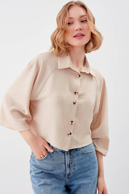 LOOSE CROP SHIRT WITH FRONT BUTTON