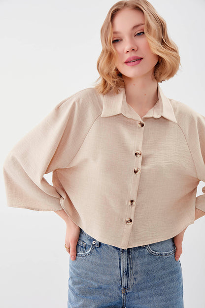 LOOSE CROP SHIRT WITH FRONT BUTTON