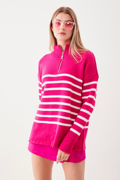 ZIPPERED RIGHT COLLAR SWEATER