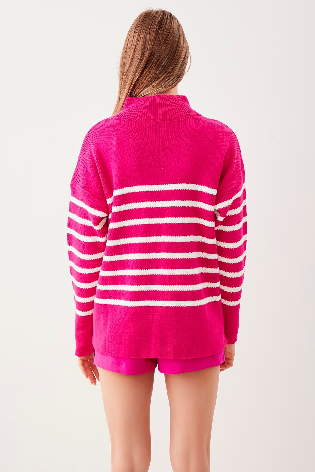 ZIPPERED RIGHT COLLAR SWEATER