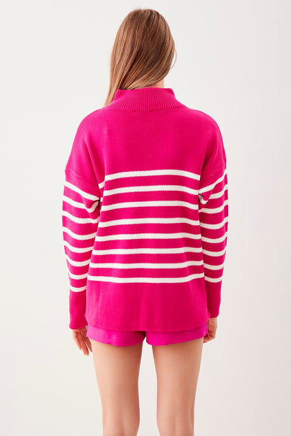 ZIPPERED RIGHT COLLAR SWEATER