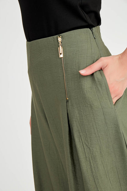 WIDE-ASPECT TROUSERS WITH ZIPPERED FRONT