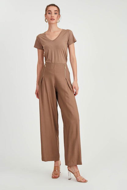 WIDE-ASPECT TROUSERS WITH ZIPPERED FRONT
