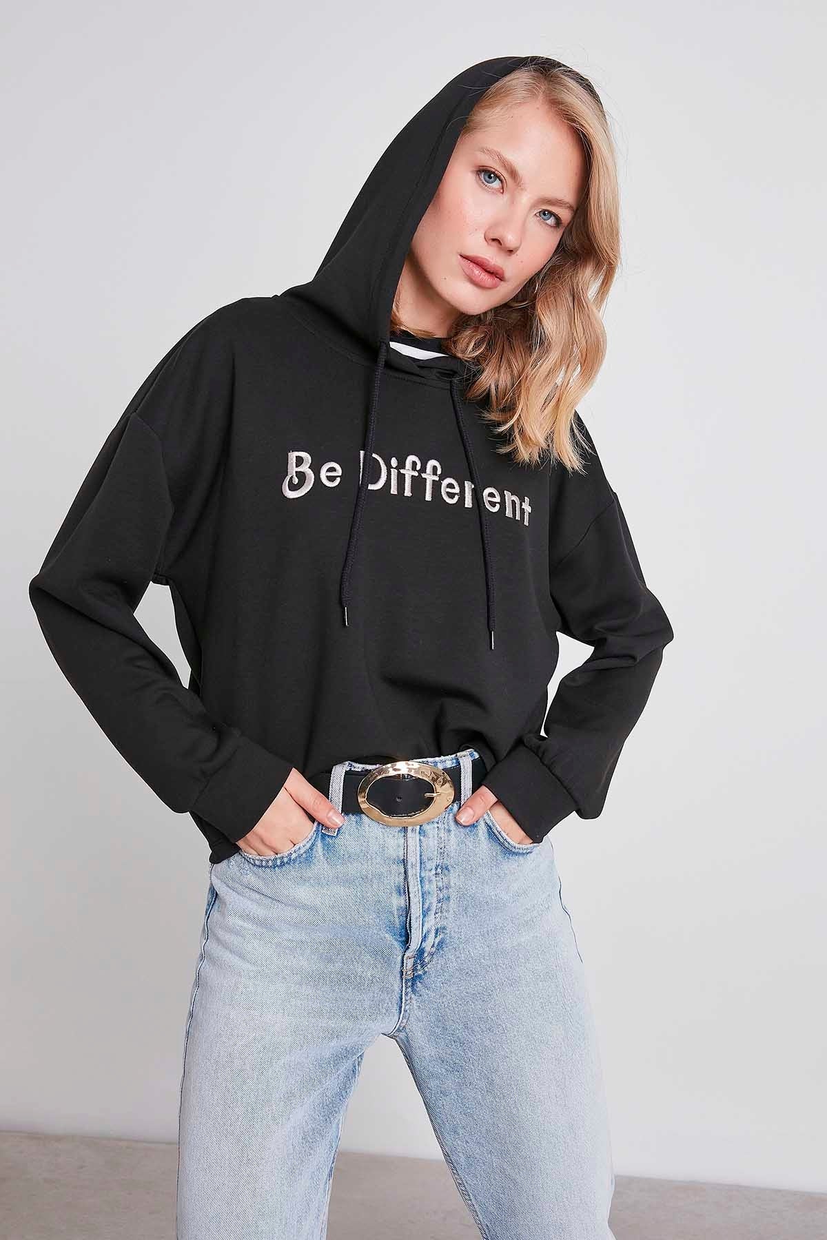SWEATSHIRT WITH EMBROIDERY HOODIE