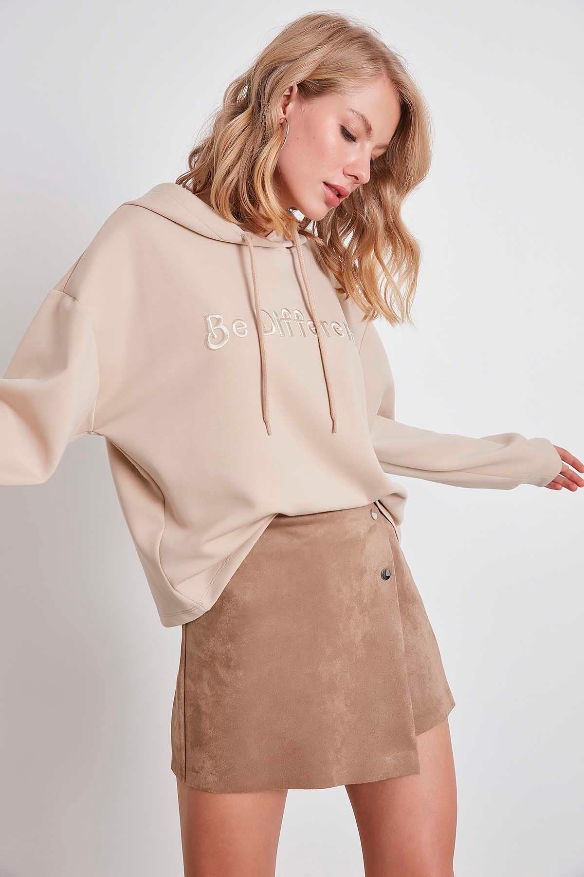 SWEATSHIRT WITH EMBROIDERY HOODIE