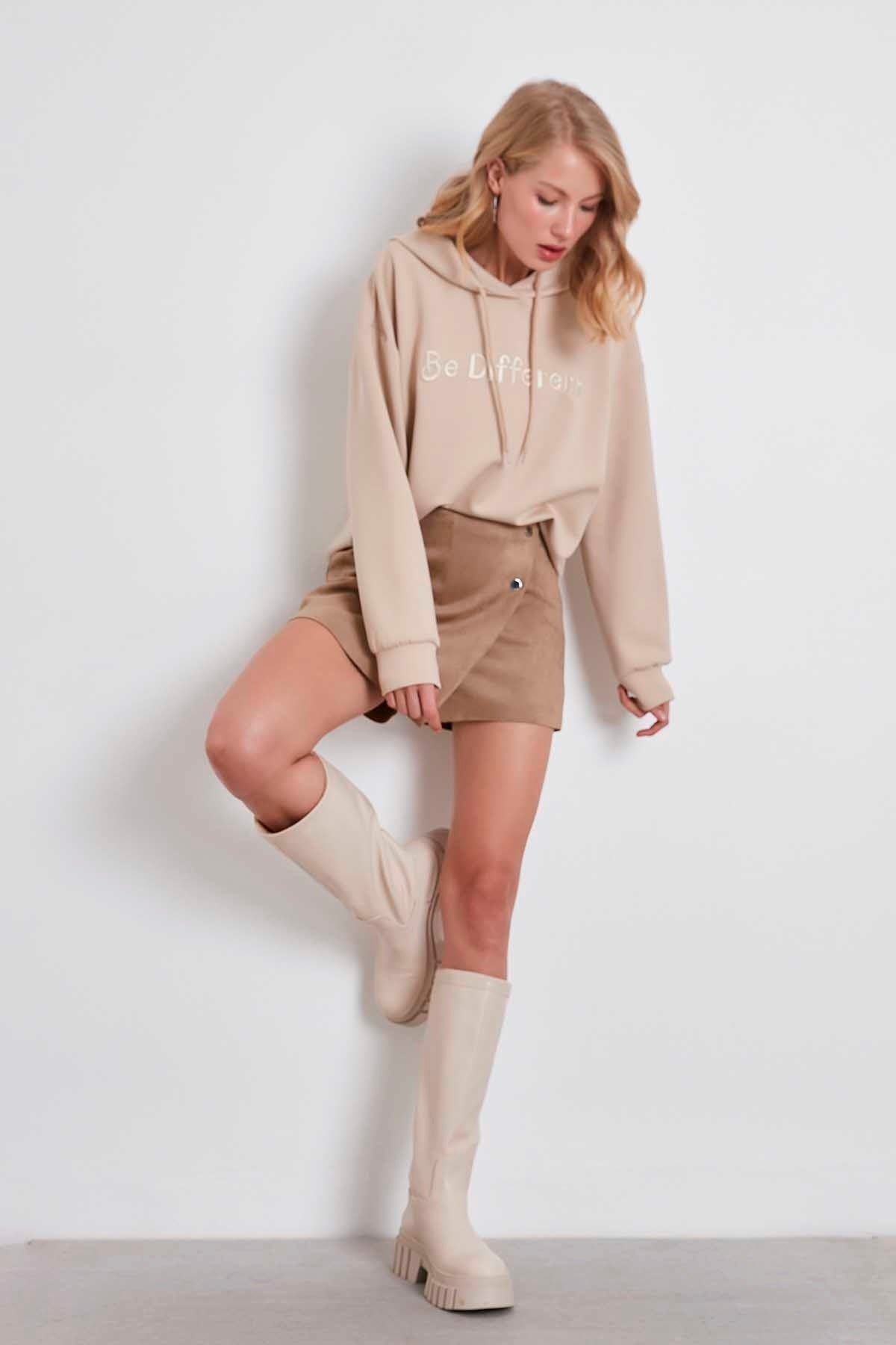 SWEATSHIRT WITH EMBROIDERY HOODIE