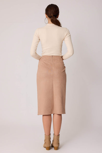 SKIRT WITH FRONT BUCKLE SPLIT