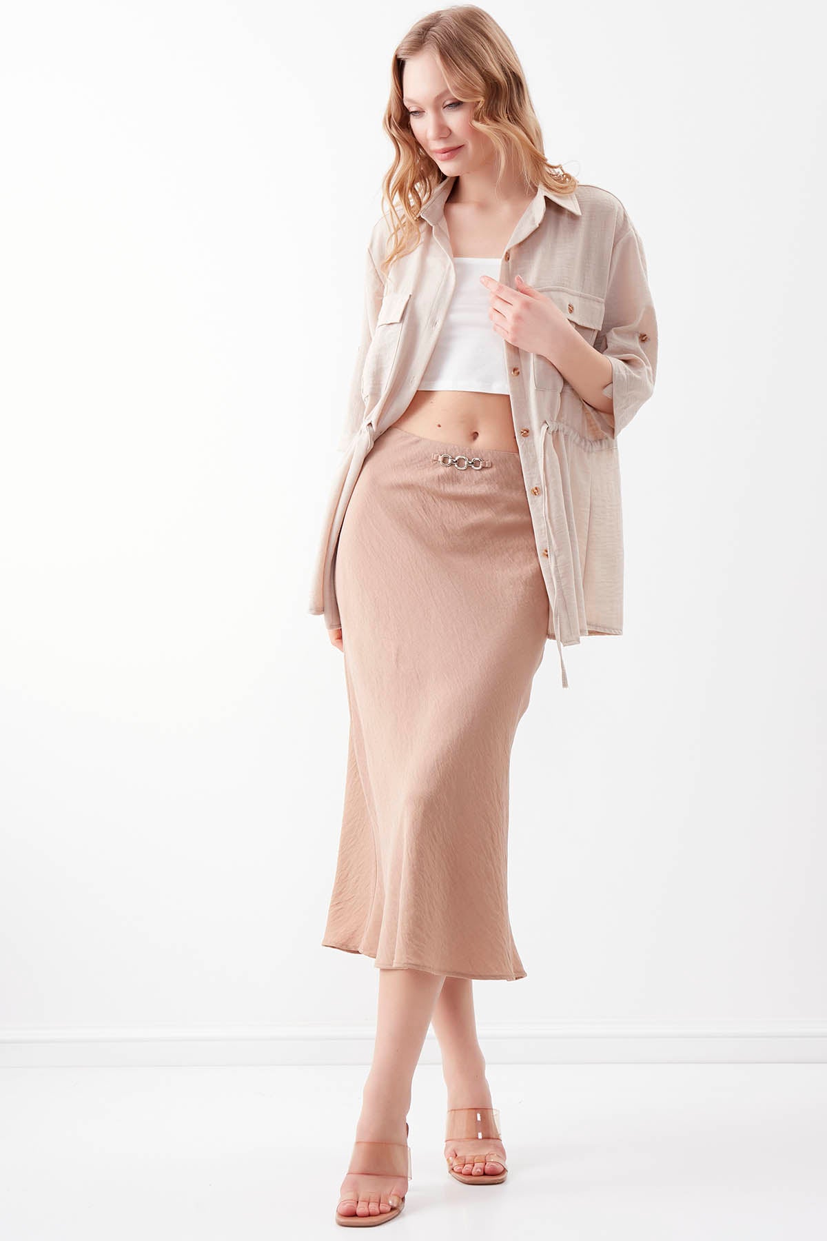 CHAIN DETAILED WAIST MIDI HEIGHT SKIRT FRONT