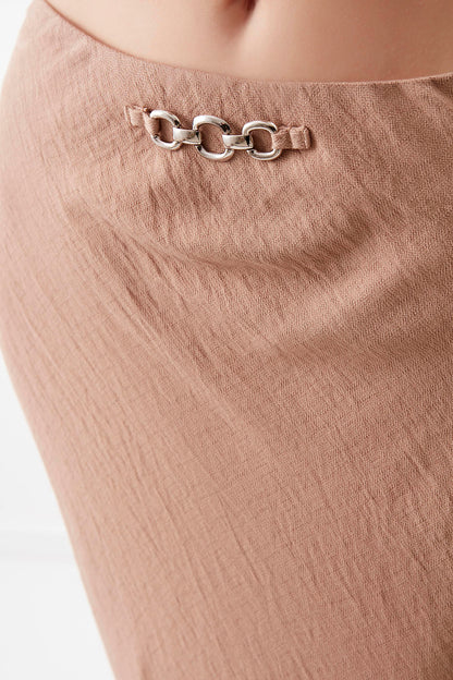 CHAIN DETAILED WAIST MIDI HEIGHT SKIRT FRONT