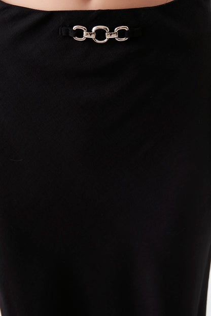 CHAIN DETAILED WAIST MIDI HEIGHT SKIRT FRONT
